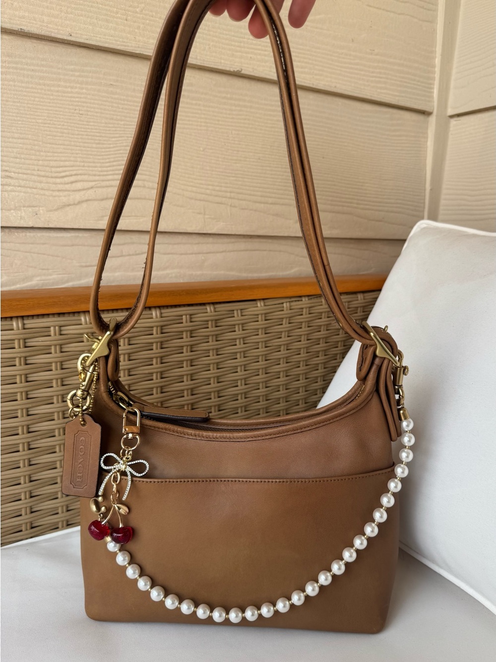 Vintage coach legacy pocket zip bag style 9136